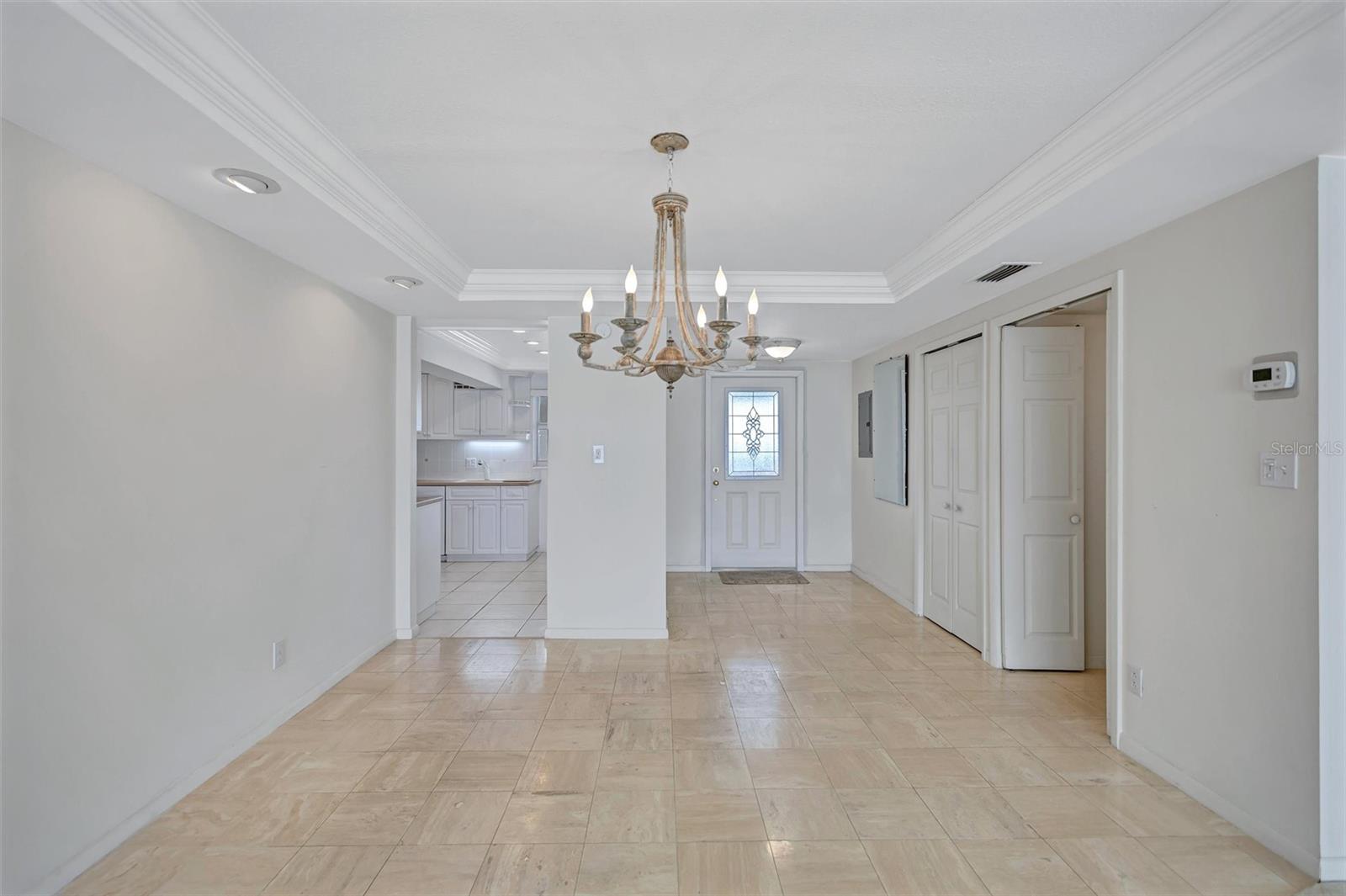 Image 28 of 78 For 6140 Midnight Pass Road 904