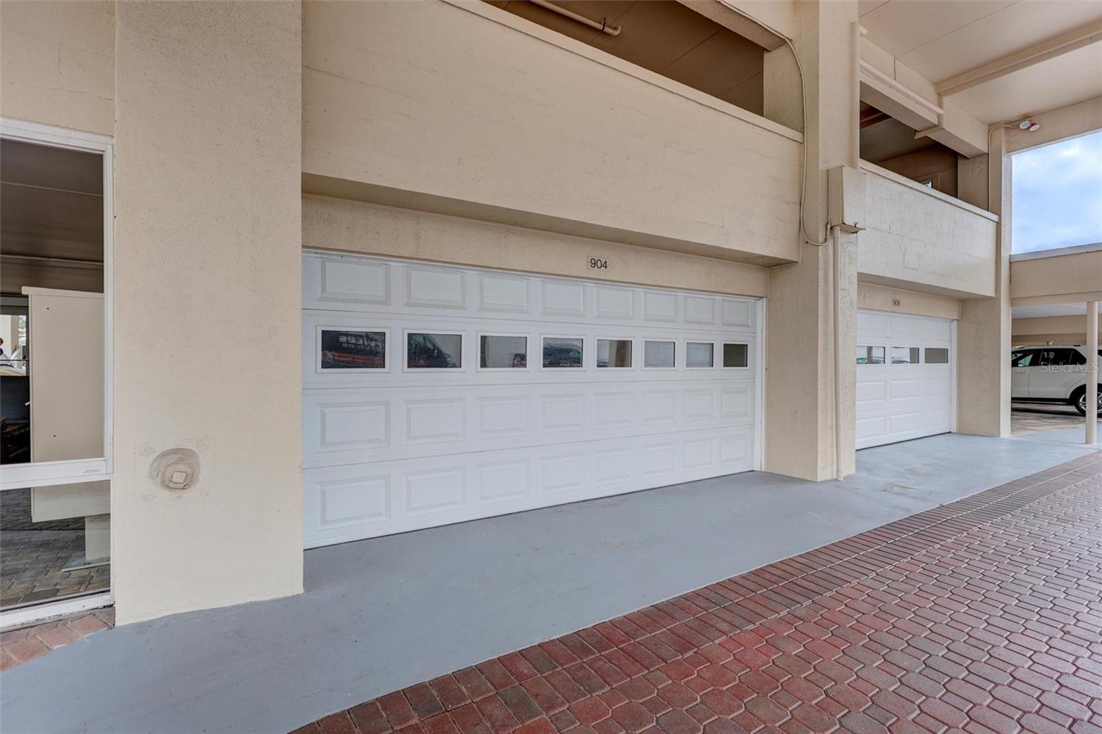 Image 39 of 78 For 6140 Midnight Pass Road 904