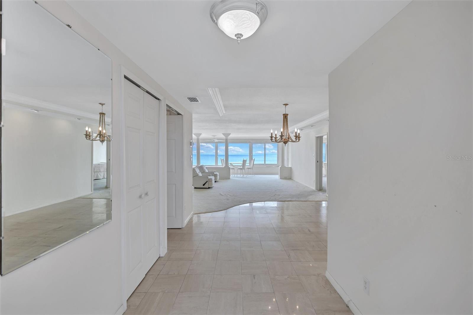 Image 4 of 78 For 6140 Midnight Pass Road 904