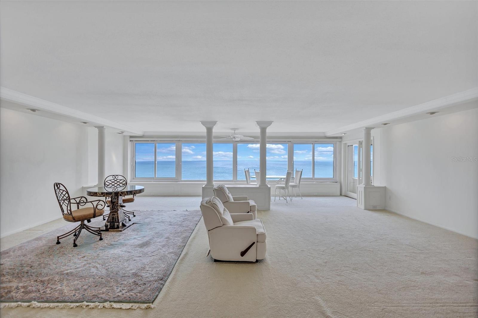 Image 7 of 78 For 6140 Midnight Pass Road 904