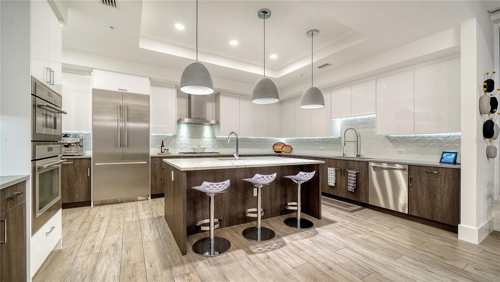 Image 15 of 67 For 540 Tamiami Trail 1004