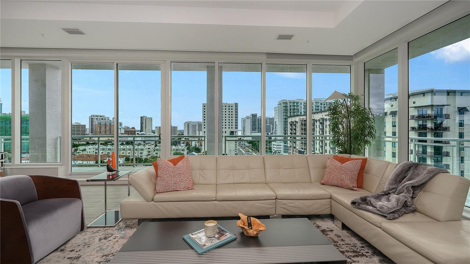 Image 5 of 67 For 540 Tamiami Trail 1004