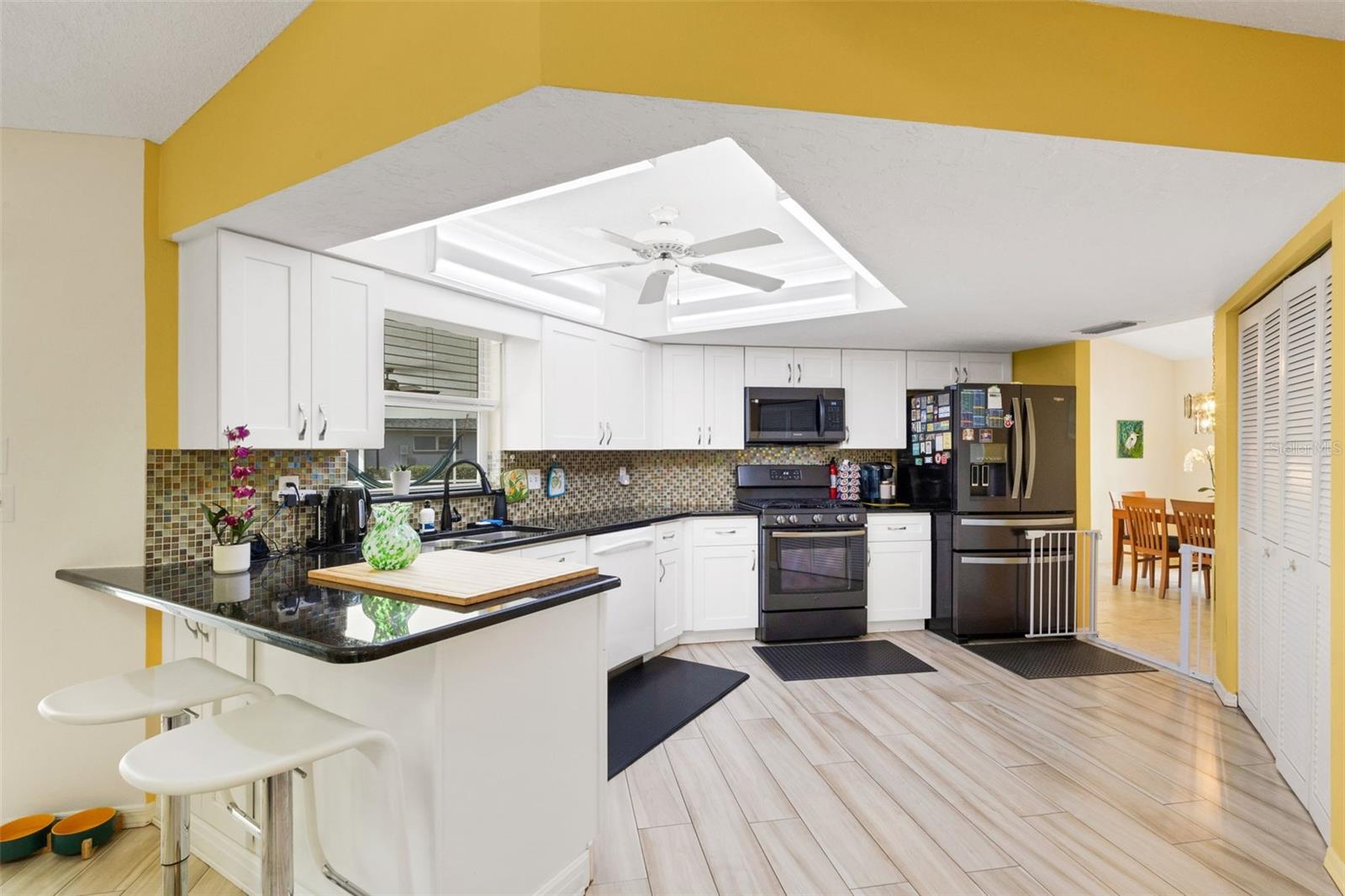 Image 11 of 67 For 5836 Helen Way