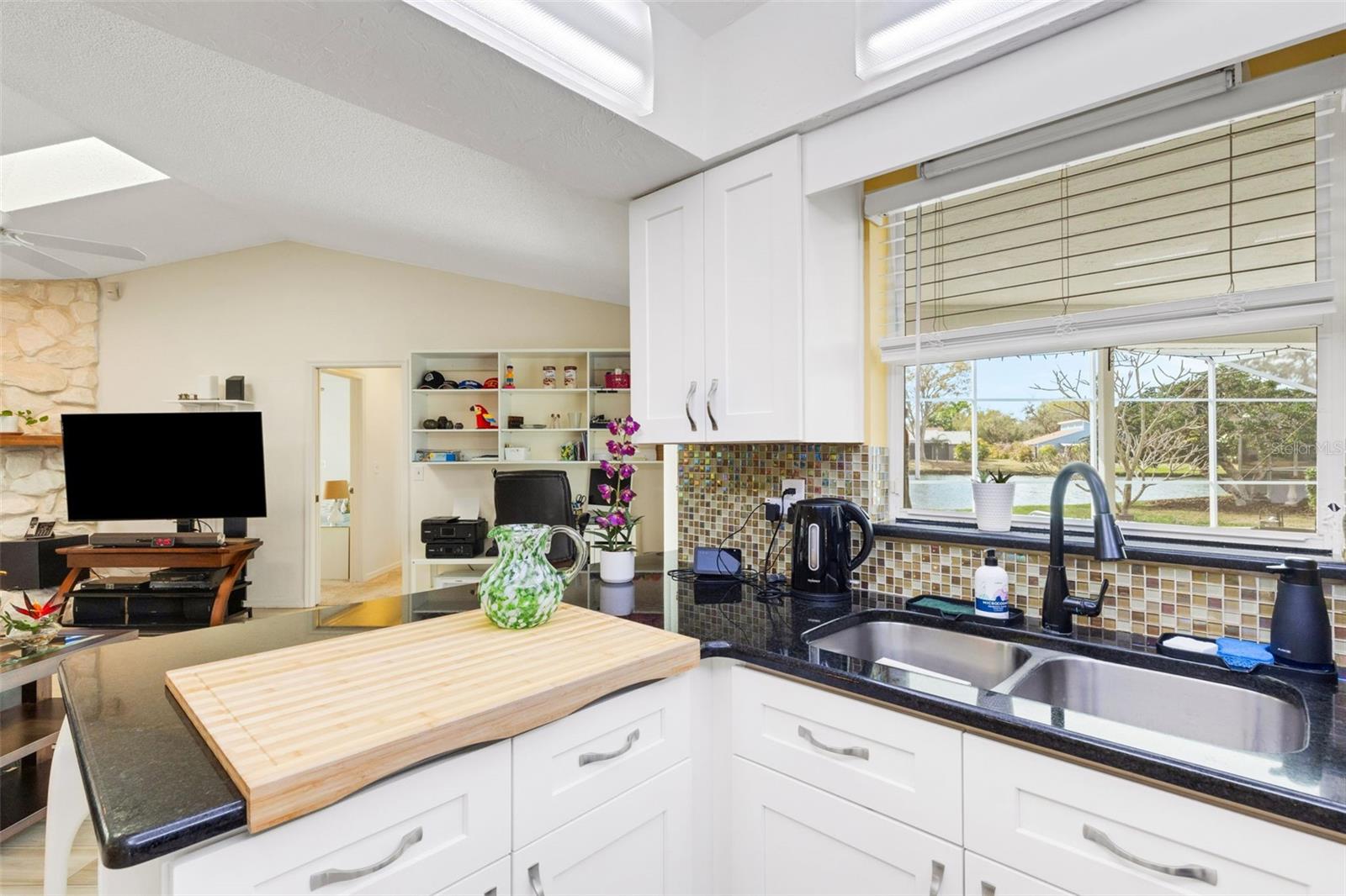 Image 14 of 67 For 5836 Helen Way