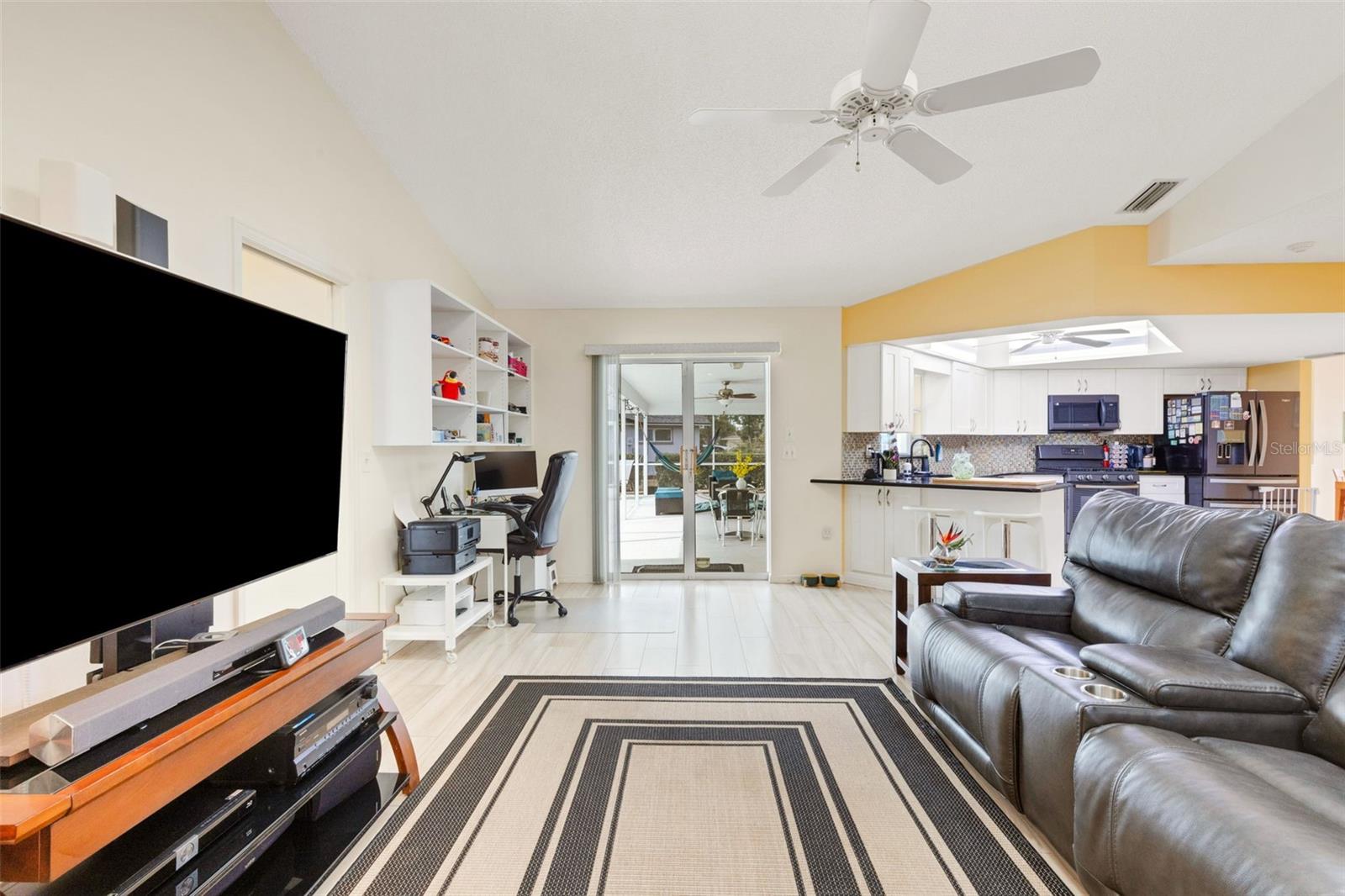 Image 20 of 67 For 5836 Helen Way