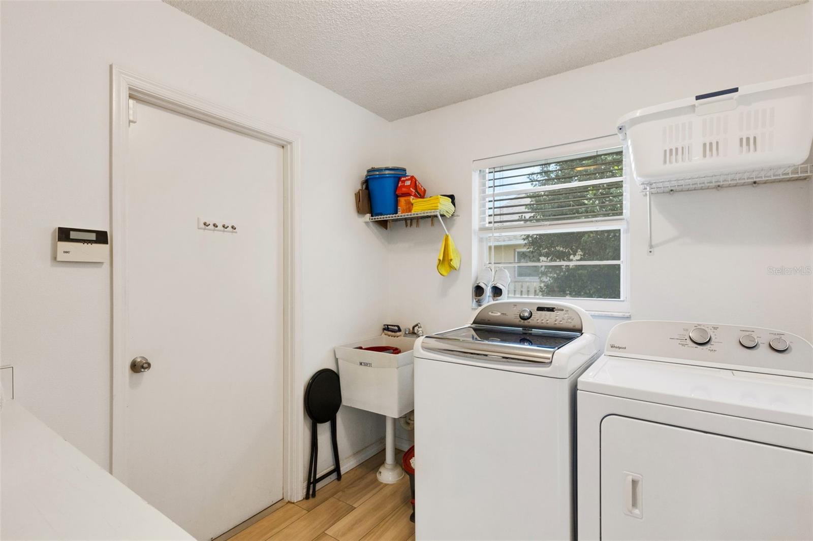 Image 36 of 67 For 5836 Helen Way