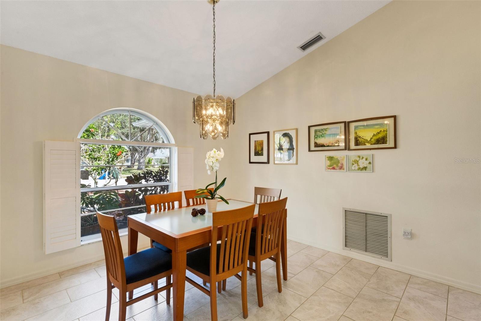 Image 6 of 67 For 5836 Helen Way