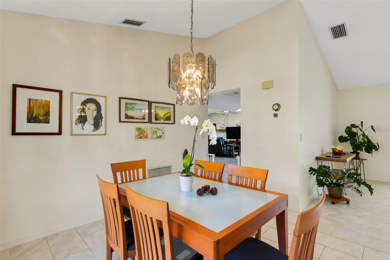 Image 7 of 67 For 5836 Helen Way