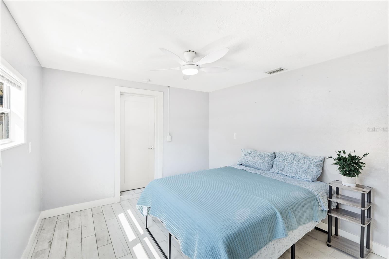 Image 16 of 26 For 5320 Moeller Avenue