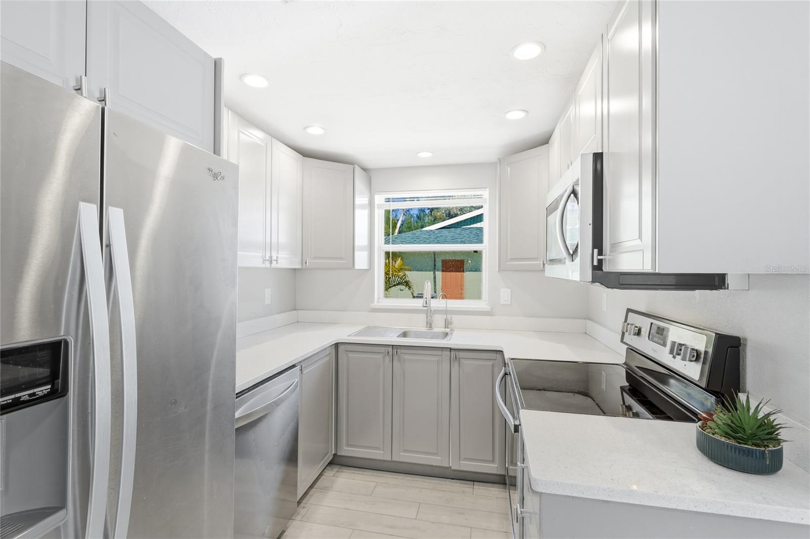 Image 5 of 26 For 5320 Moeller Avenue