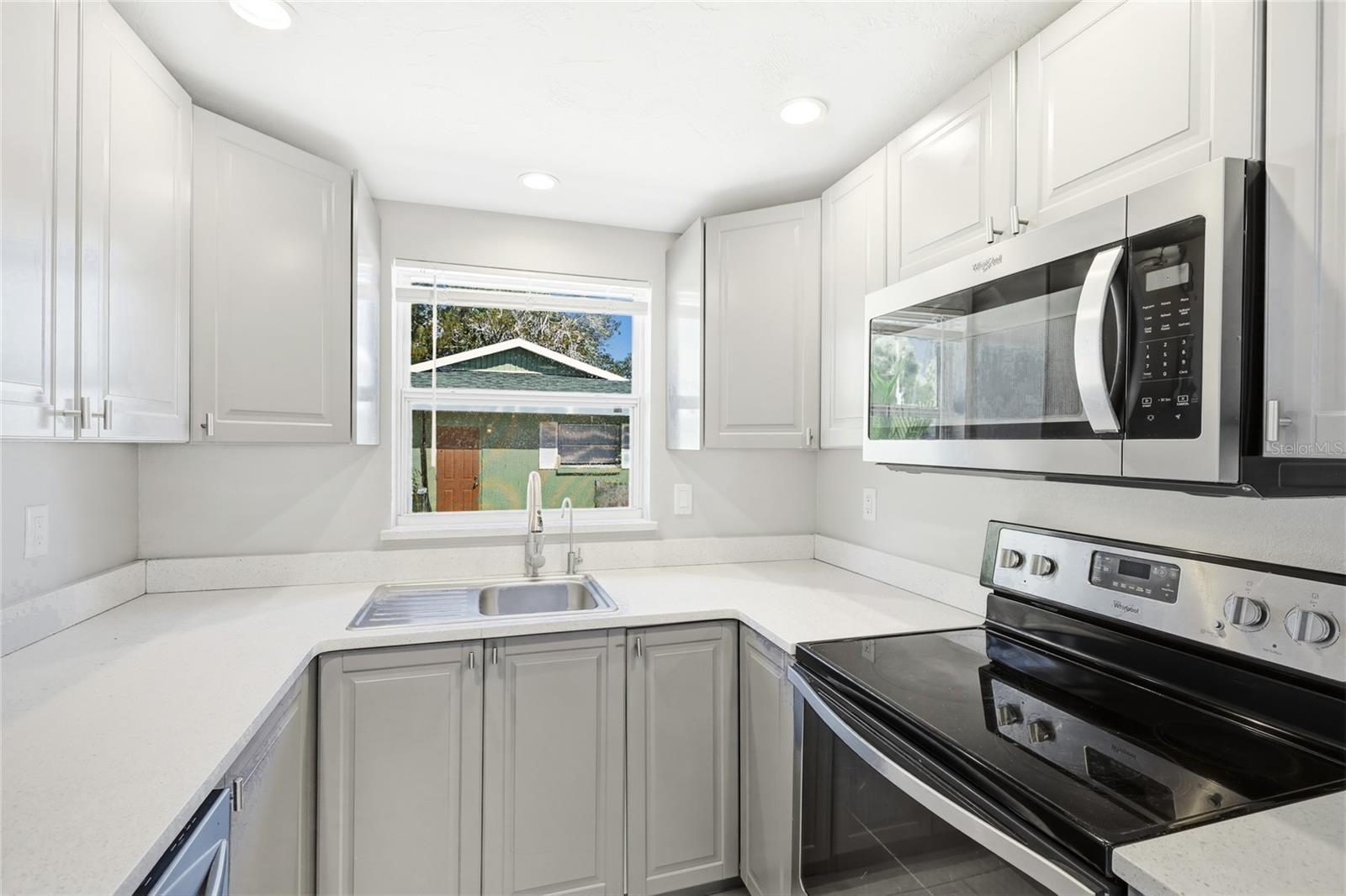 Image 6 of 26 For 5320 Moeller Avenue