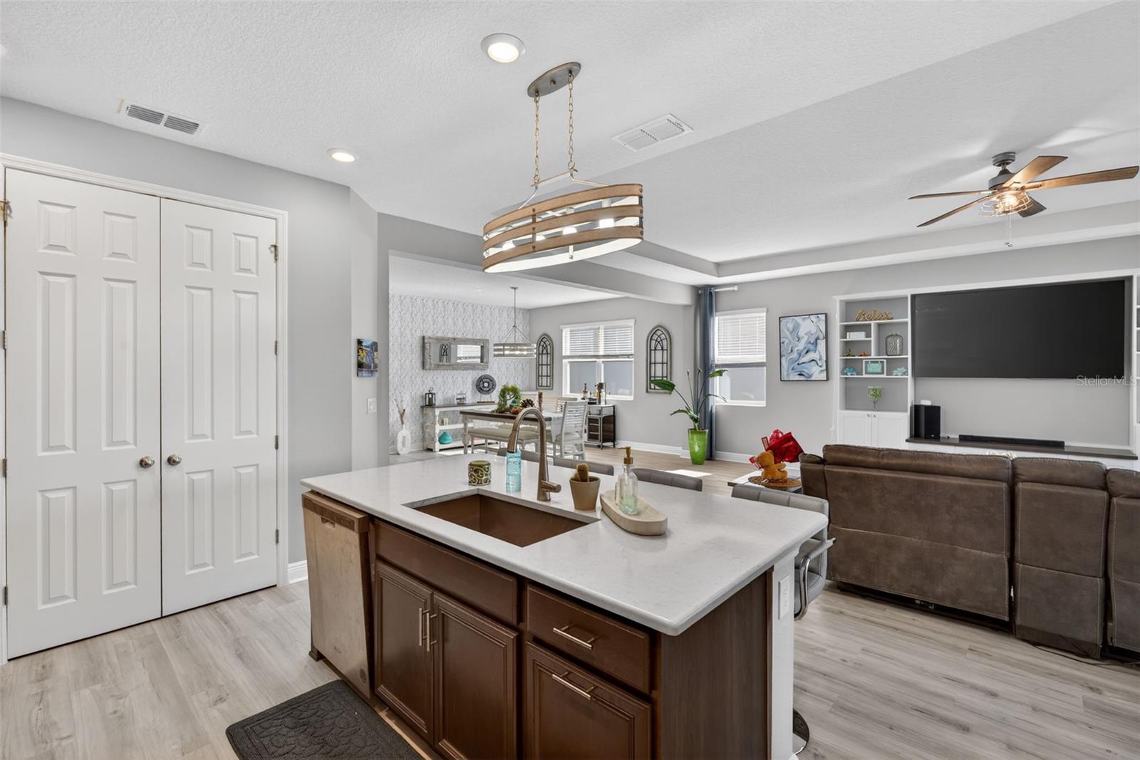 Image 18 of 53 For 14238 59th Circle E