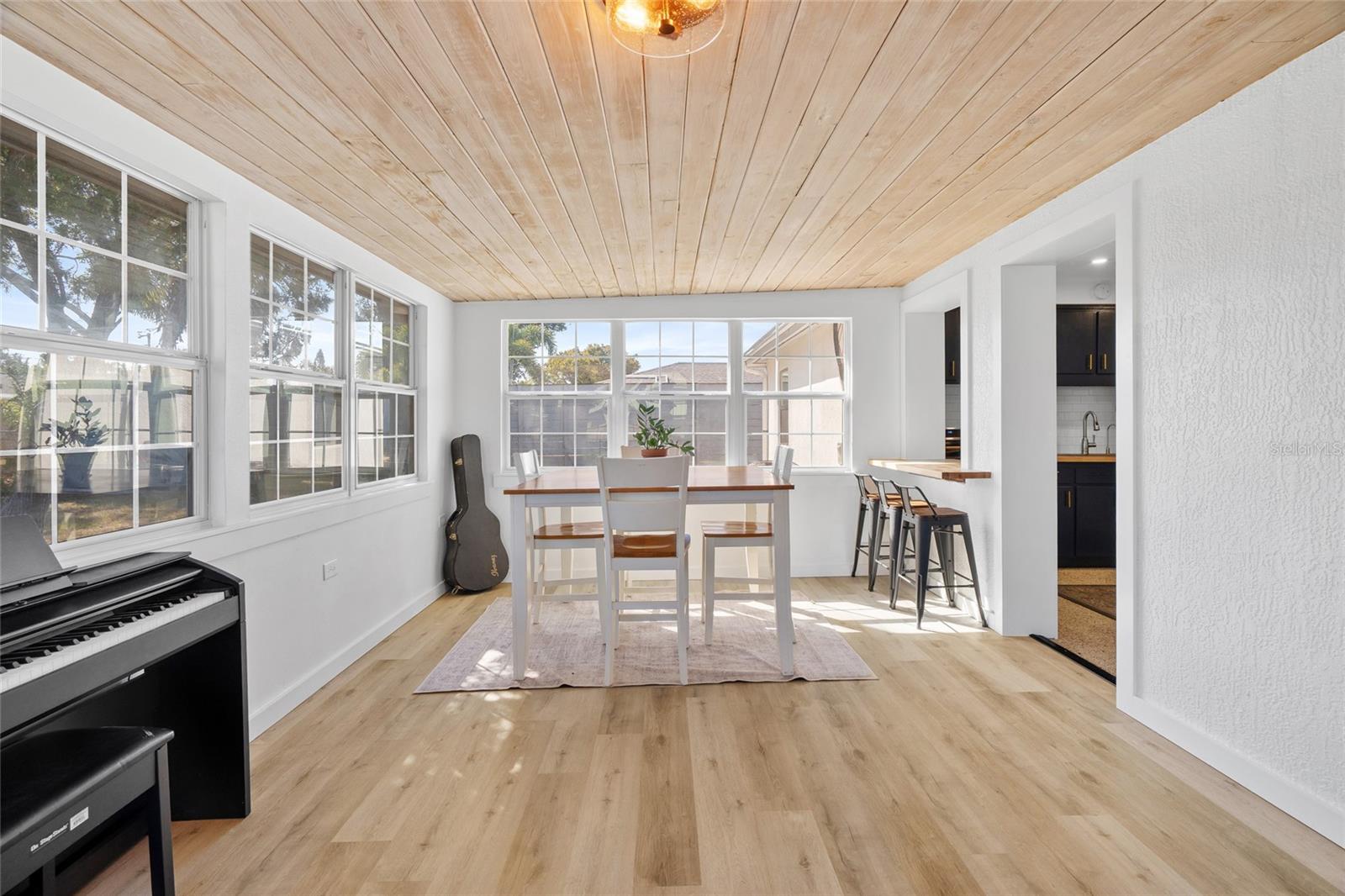 Image 17 of 30 For 3217 Teal Avenue