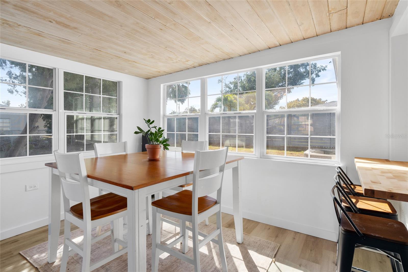 Image 18 of 30 For 3217 Teal Avenue