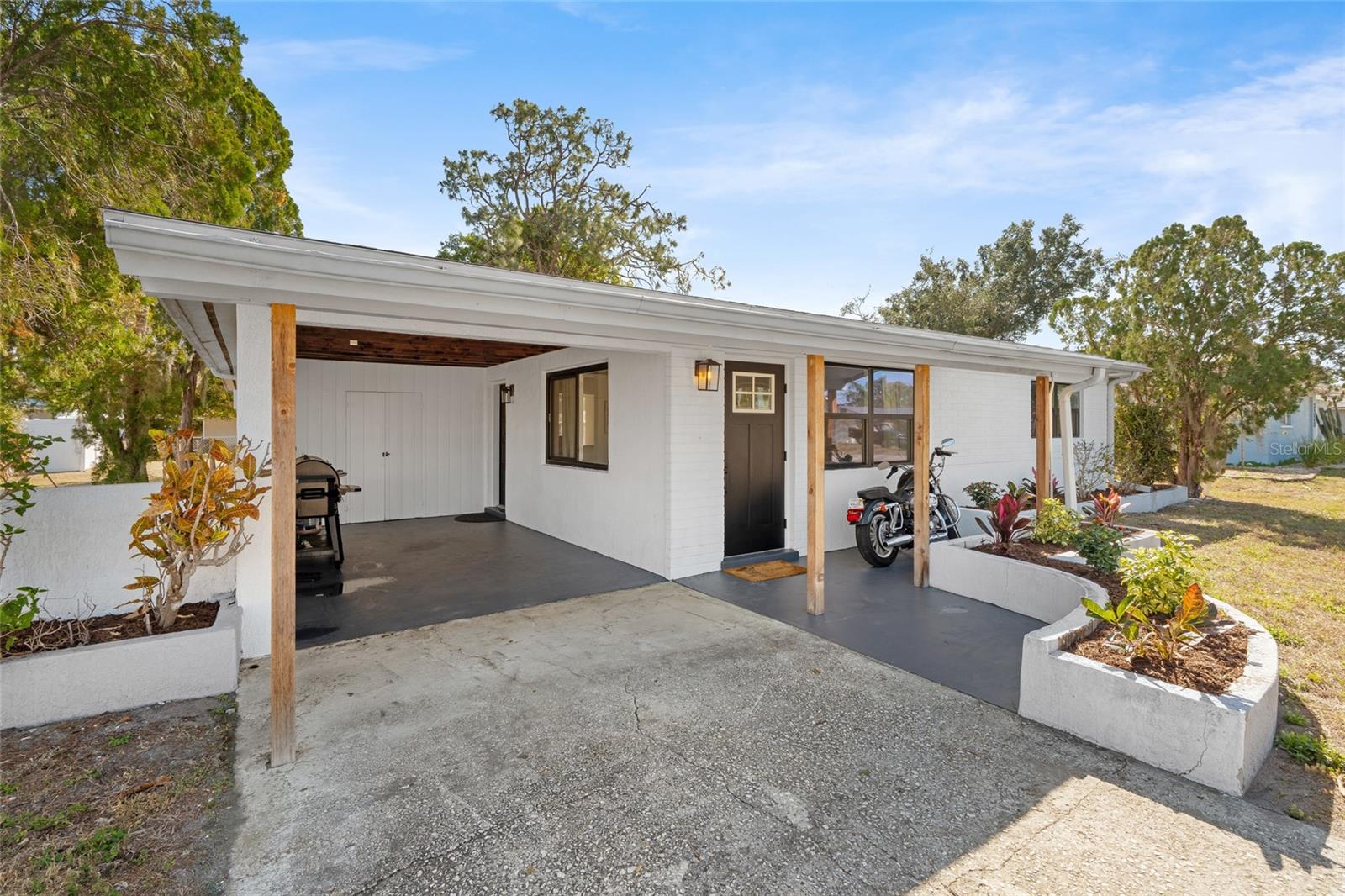 Image 3 of 30 For 3217 Teal Avenue