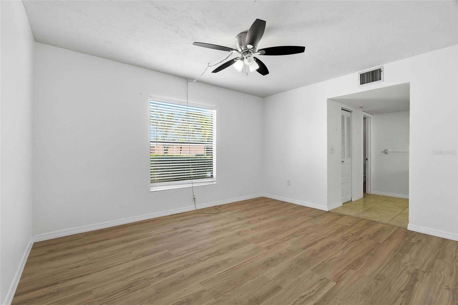 Image 15 of 35 For 6320 7th Avenue W