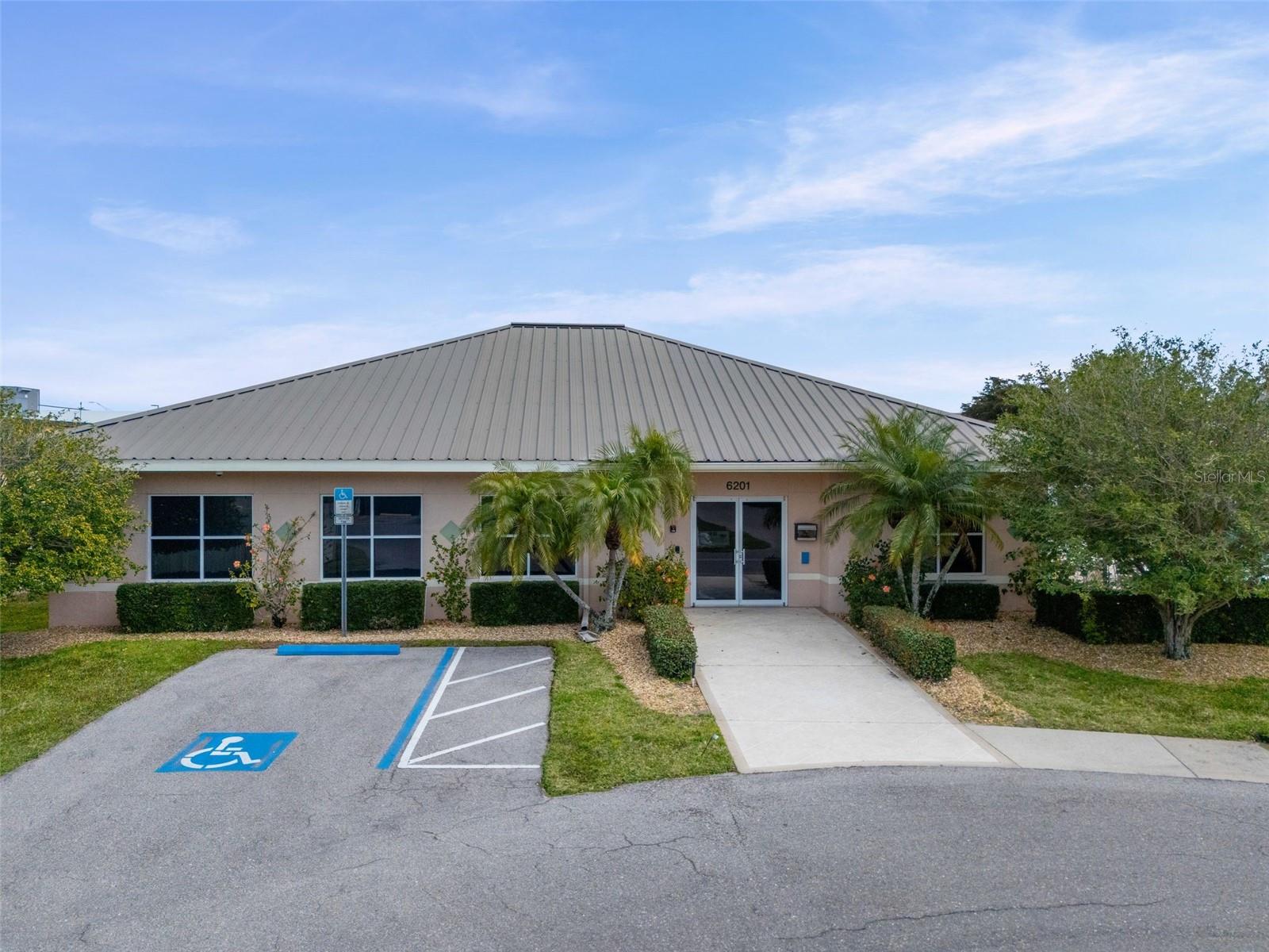 Image 18 of 35 For 6320 7th Avenue W