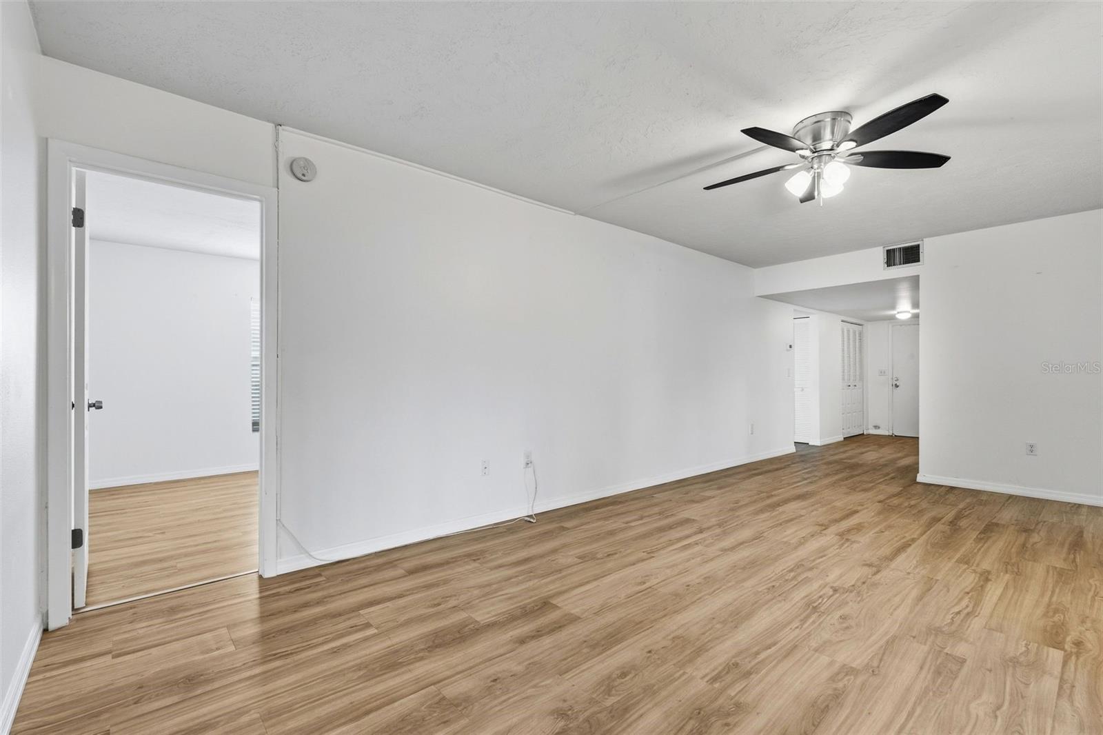 Image 27 of 35 For 6320 7th Avenue W