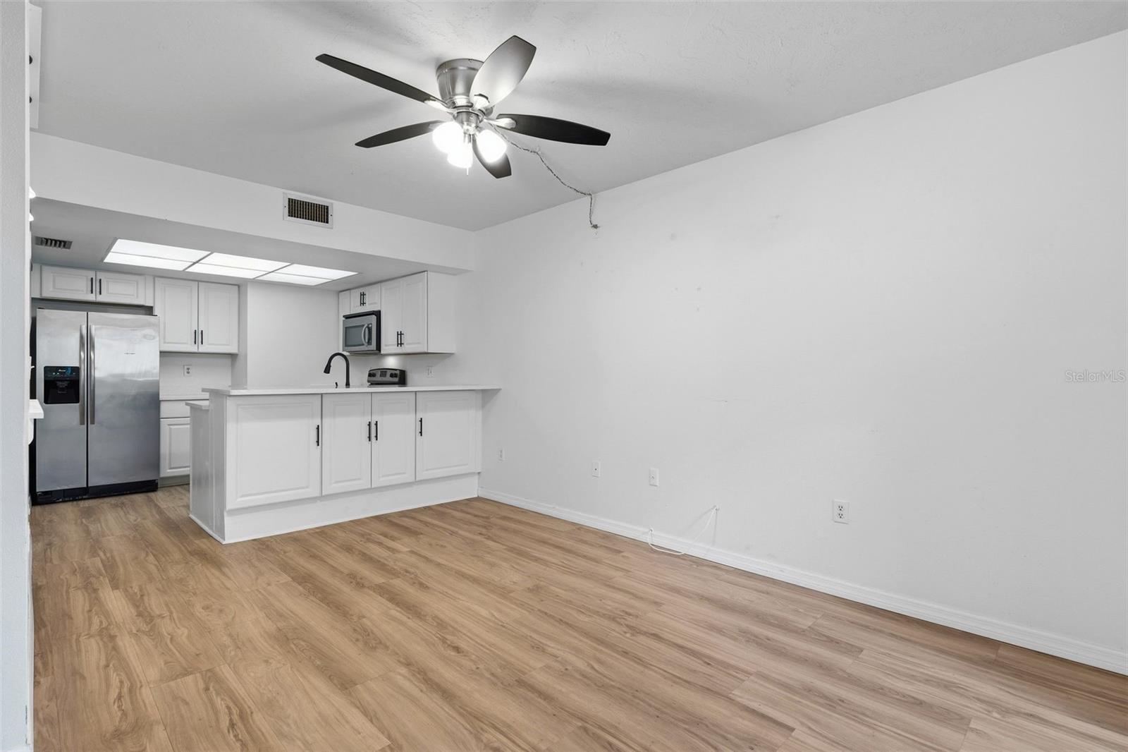 Image 9 of 35 For 6320 7th Avenue W