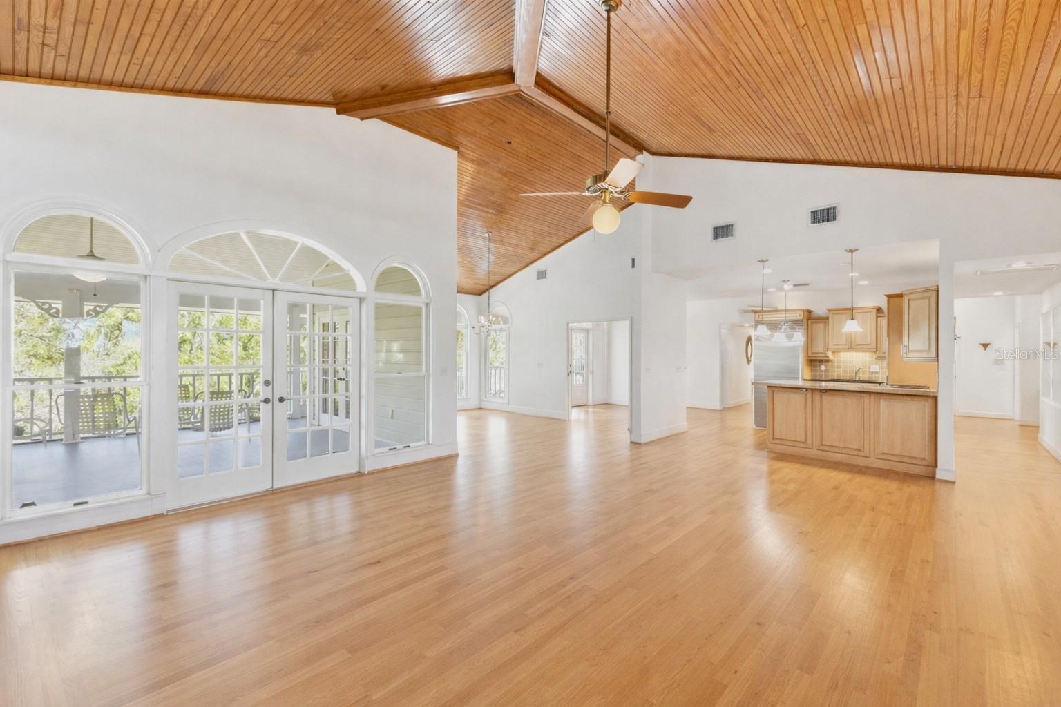 Image 10 of 79 For 1400 99th Street Nw