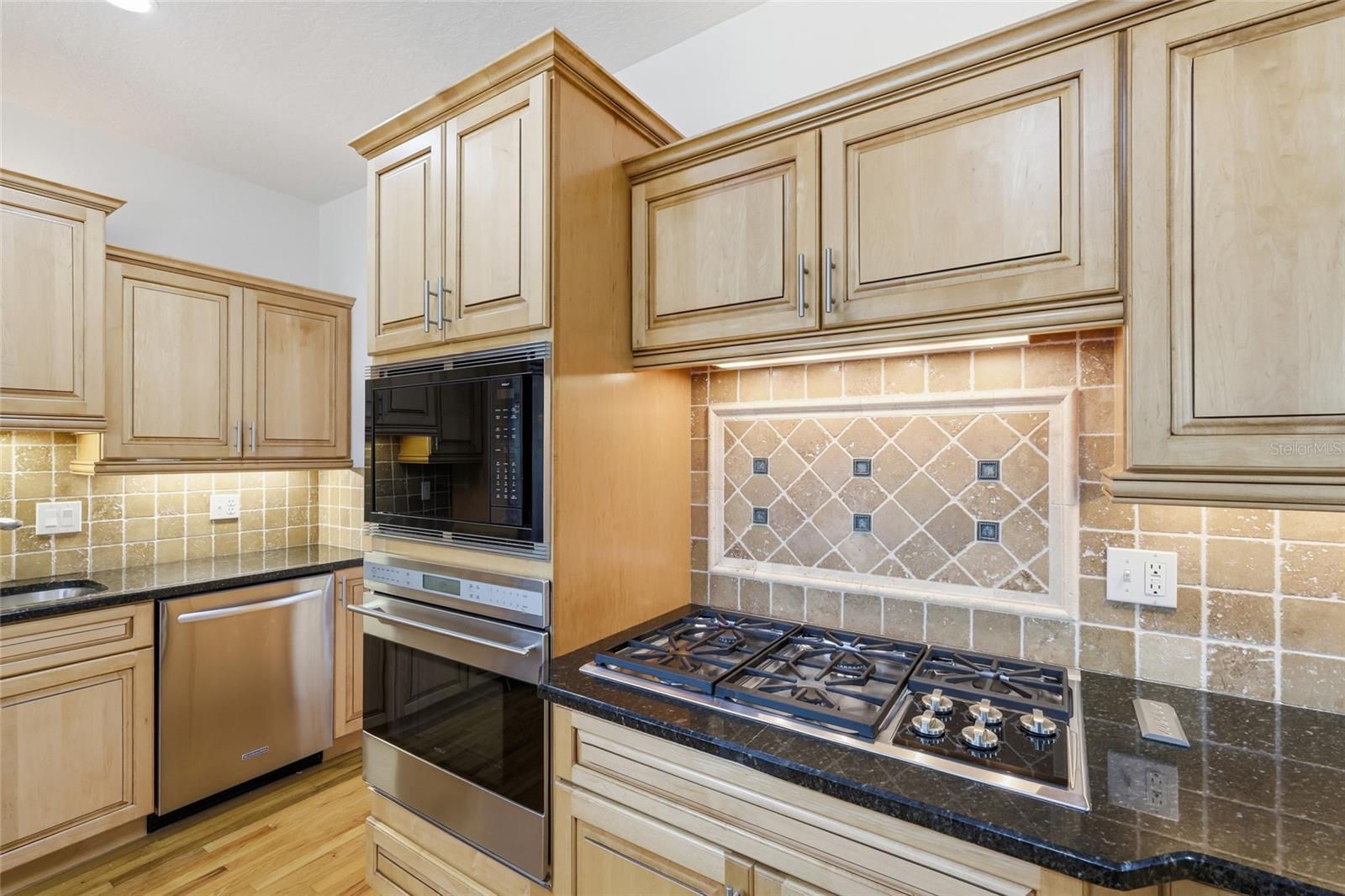 Image 16 of 79 For 1400 99th Street Nw