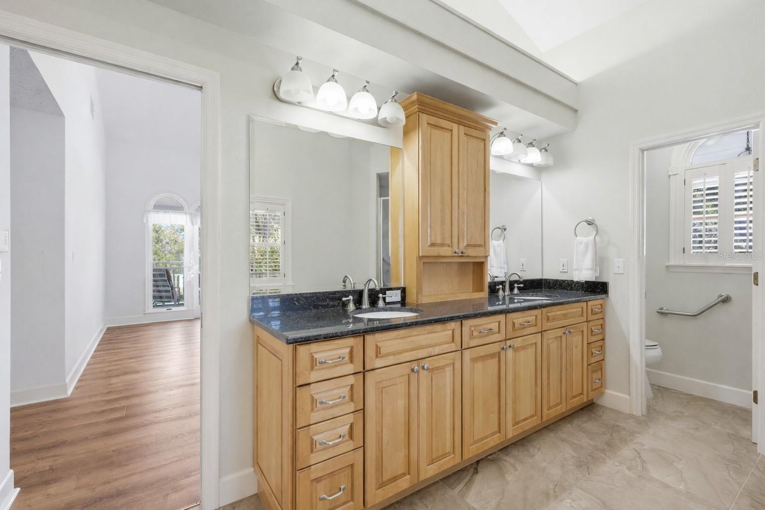 Image 20 of 79 For 1400 99th Street Nw