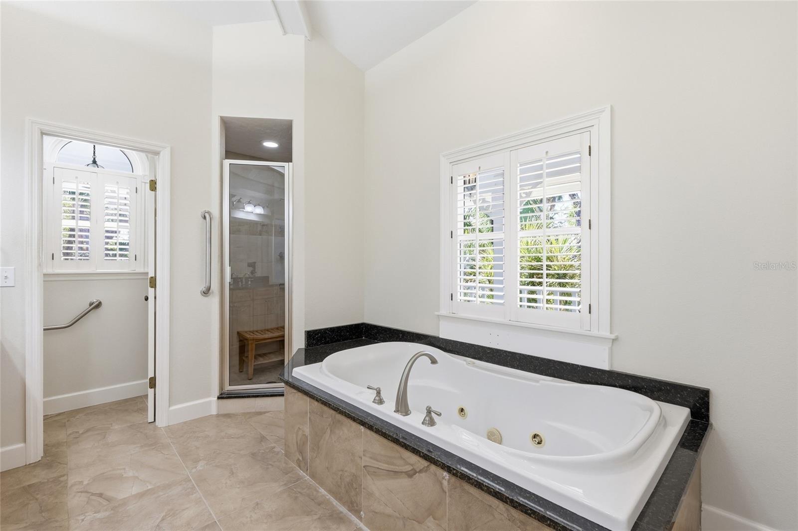 Image 21 of 79 For 1400 99th Street Nw