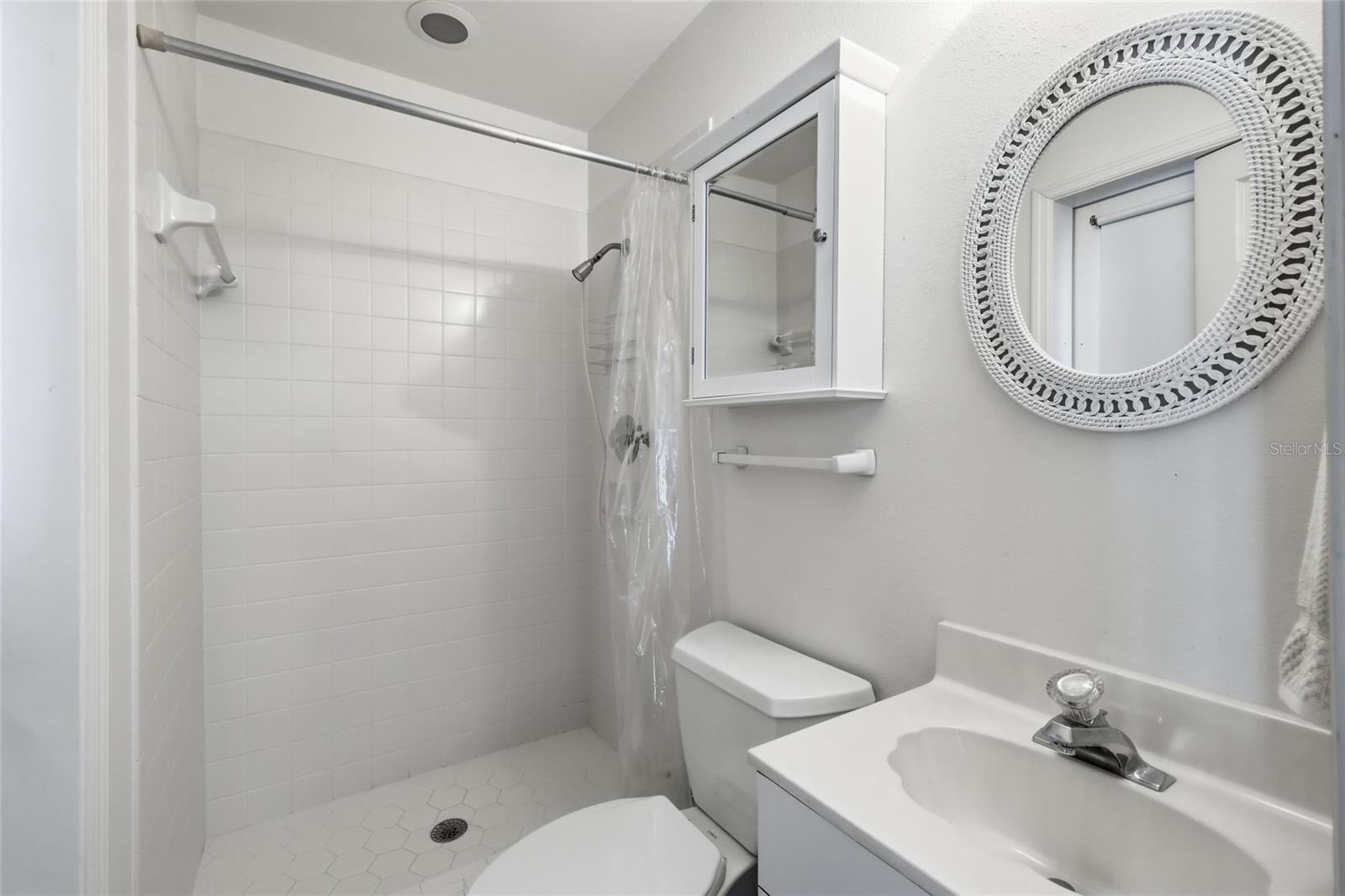 Image 25 of 79 For 1400 99th Street Nw