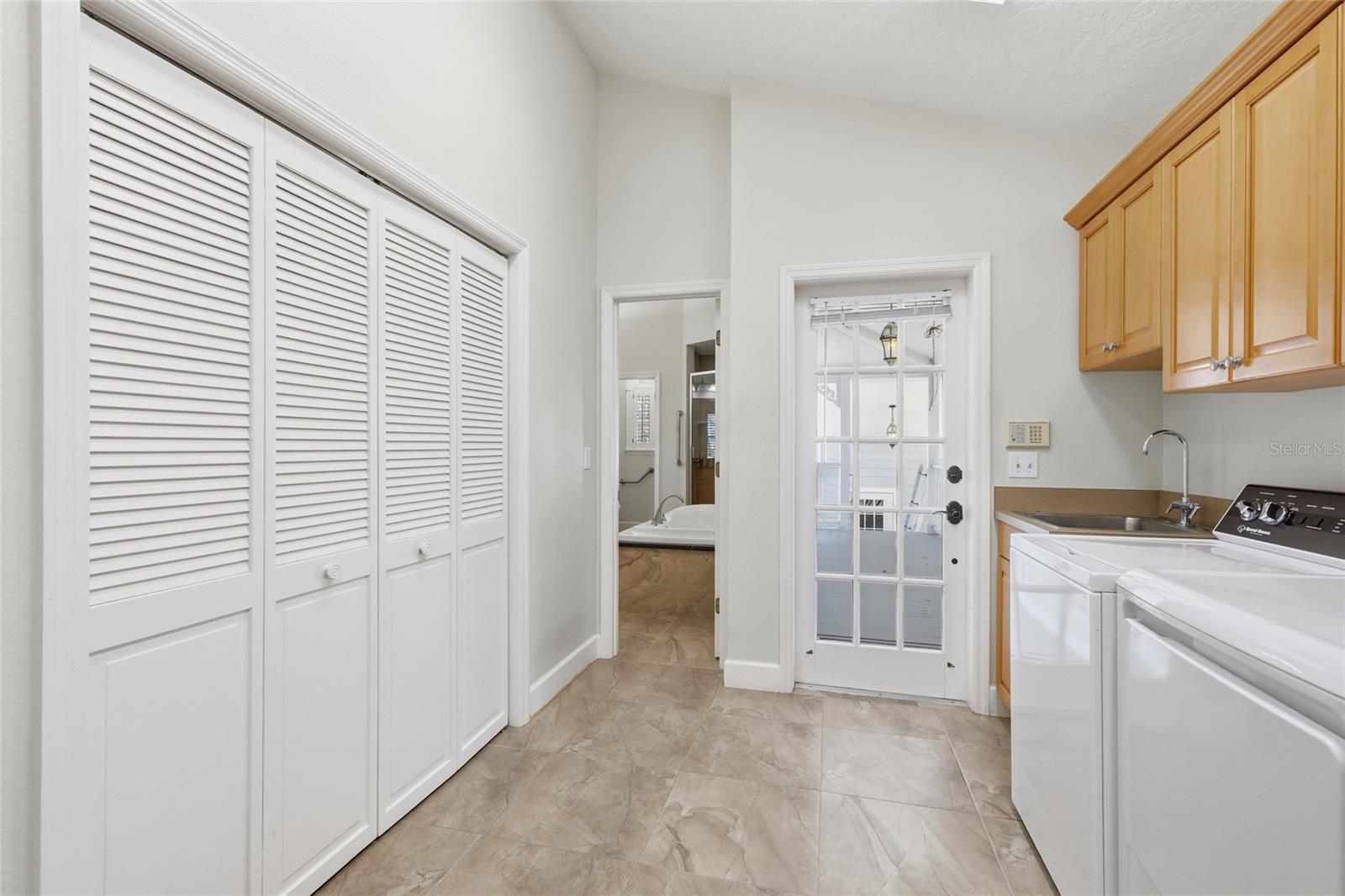 Image 29 of 79 For 1400 99th Street Nw