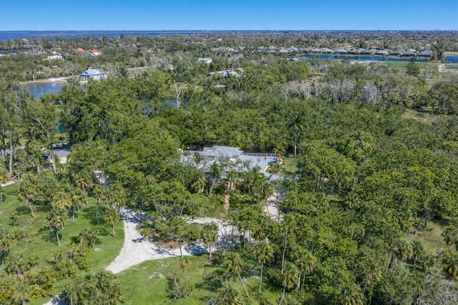 Image 38 of 79 For 1400 99th Street Nw