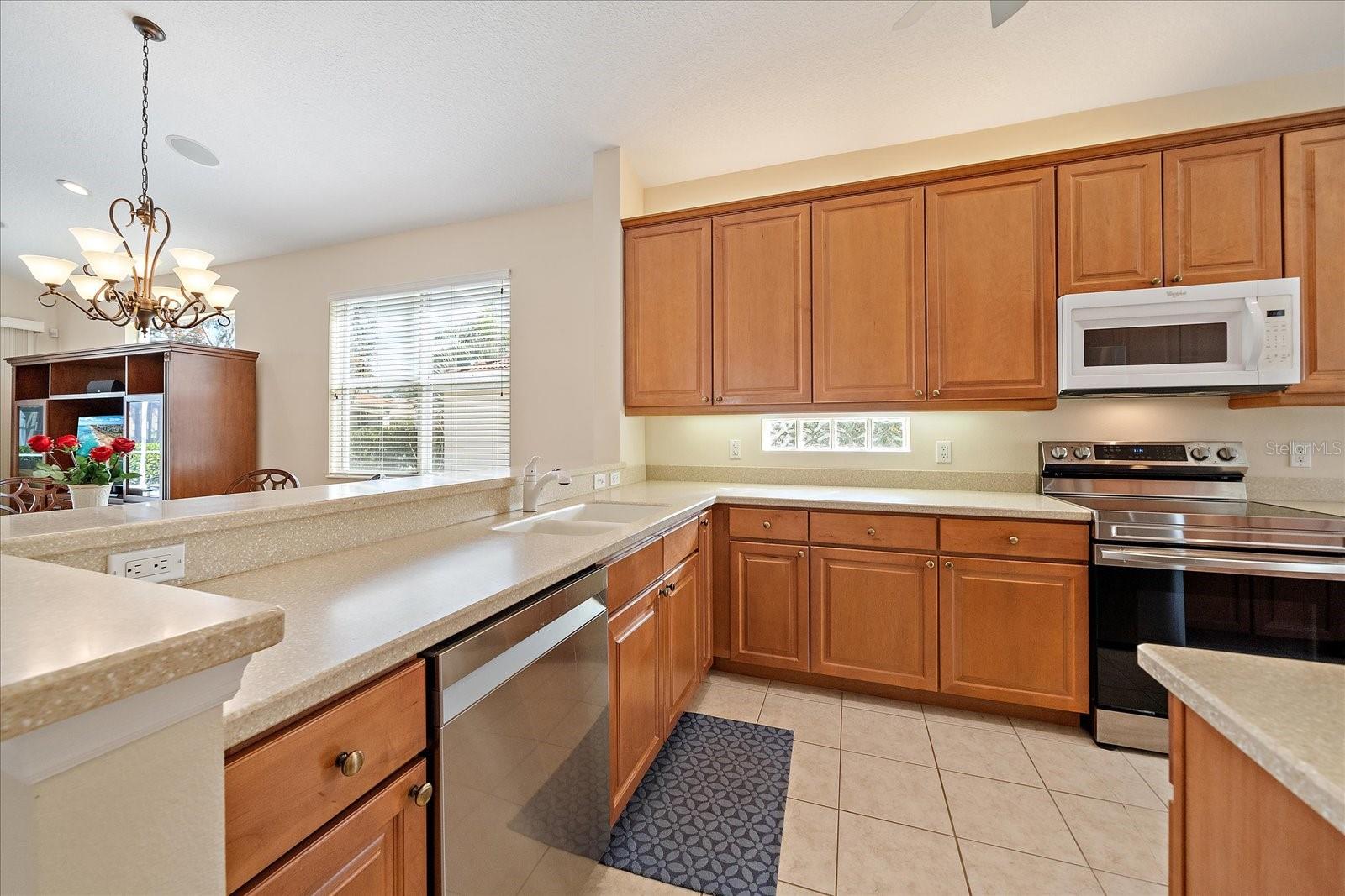 Image 5 of 44 For 6476 Rookery Circle