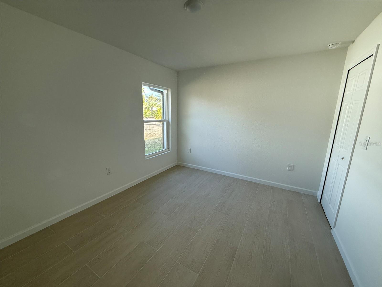 Image 15 of 27 For 1401 Urmey Lane