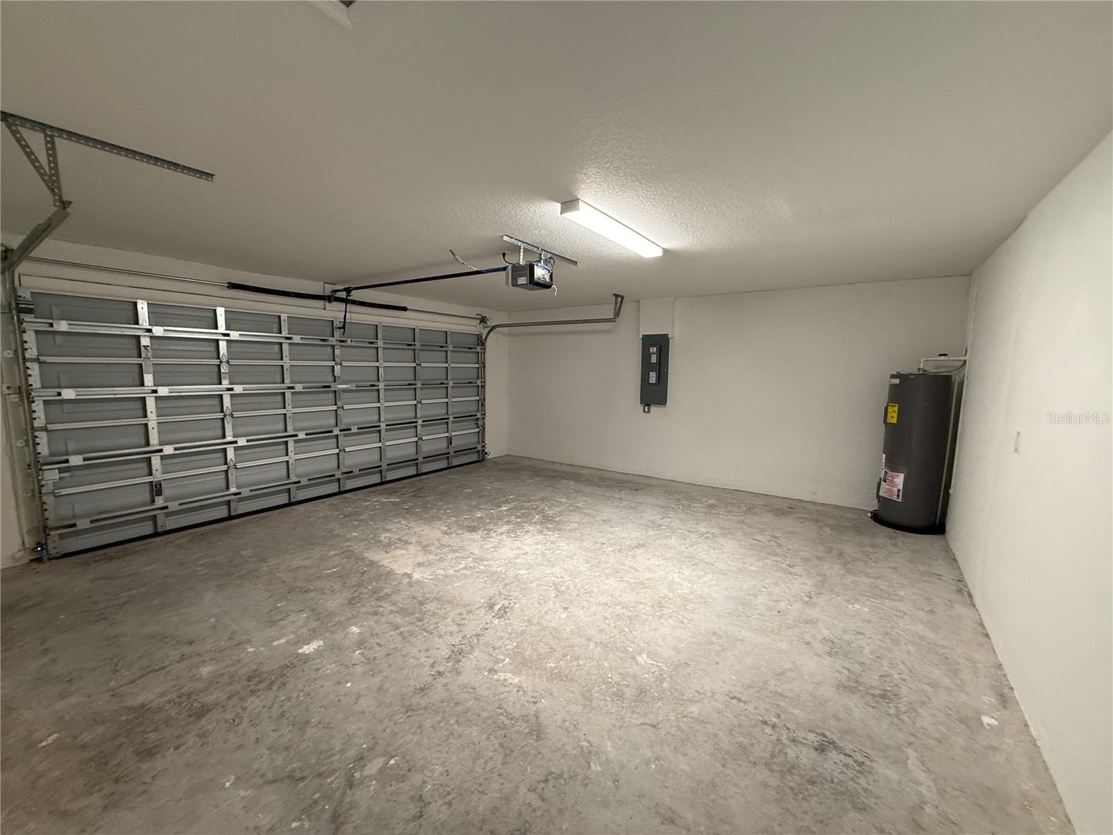 Image 22 of 27 For 1401 Urmey Lane