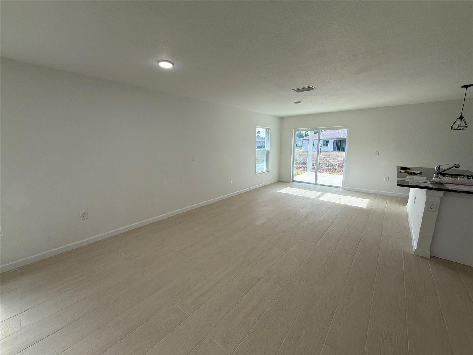 Image 5 of 27 For 1401 Urmey Lane