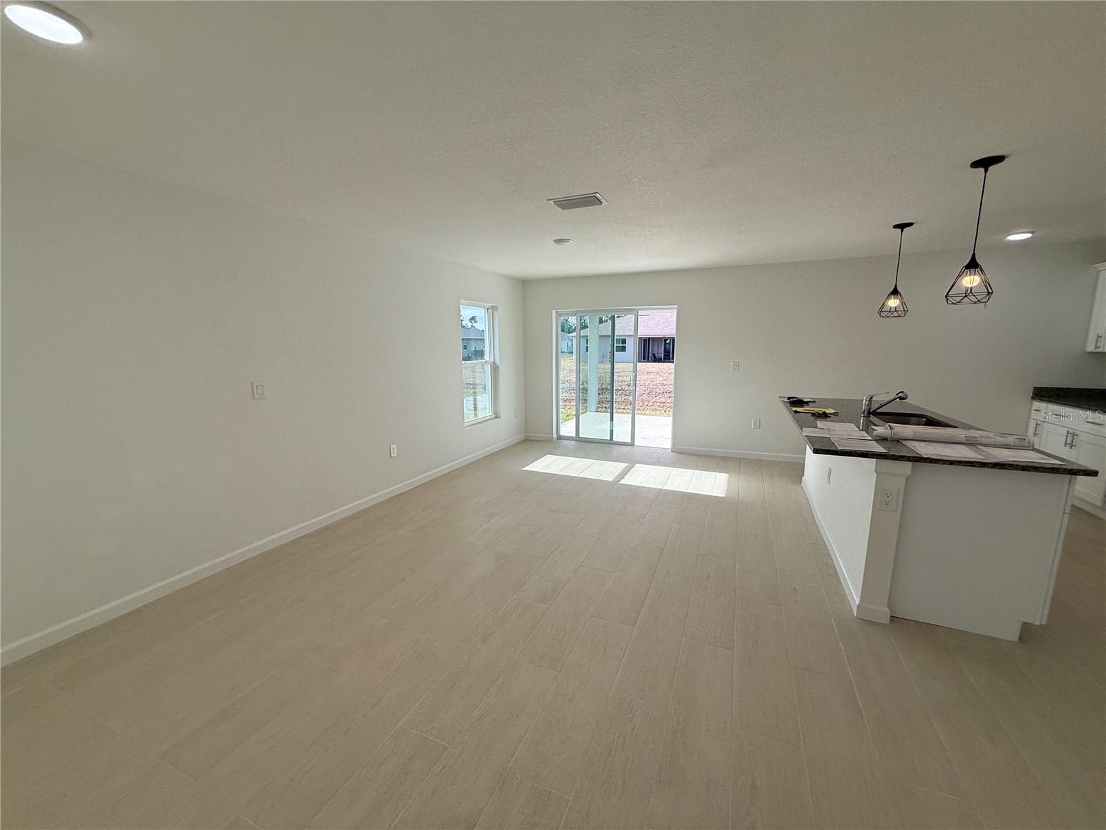 Image 8 of 27 For 1401 Urmey Lane