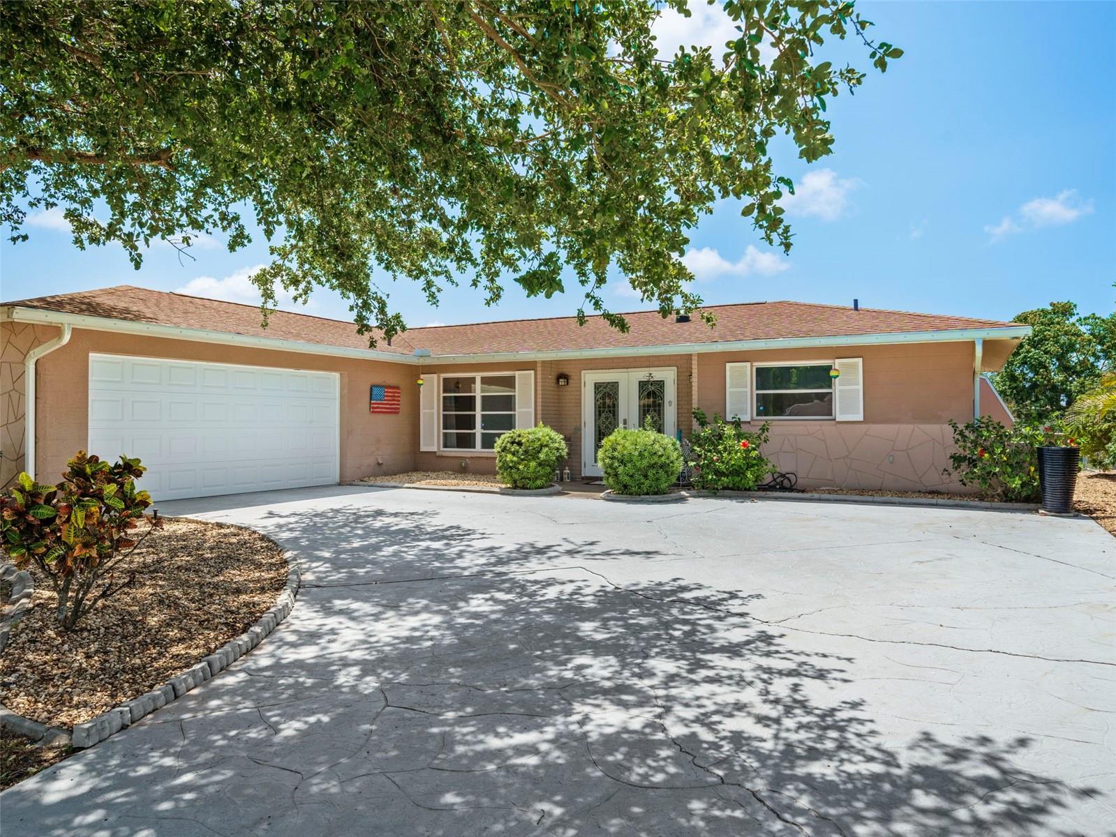 Details for 1260 Lakeside Drive, VENICE, FL 34293
