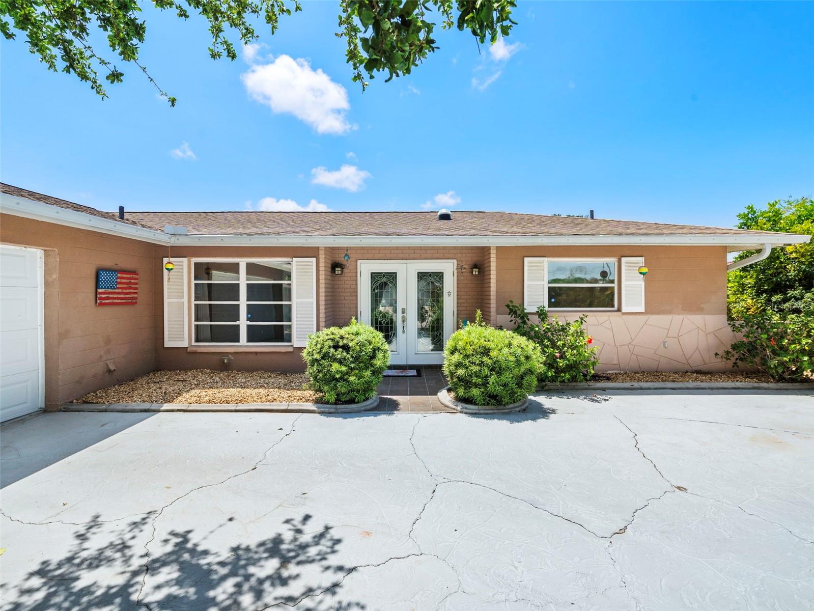 Image 3 of 53 For 1260 Lakeside Drive