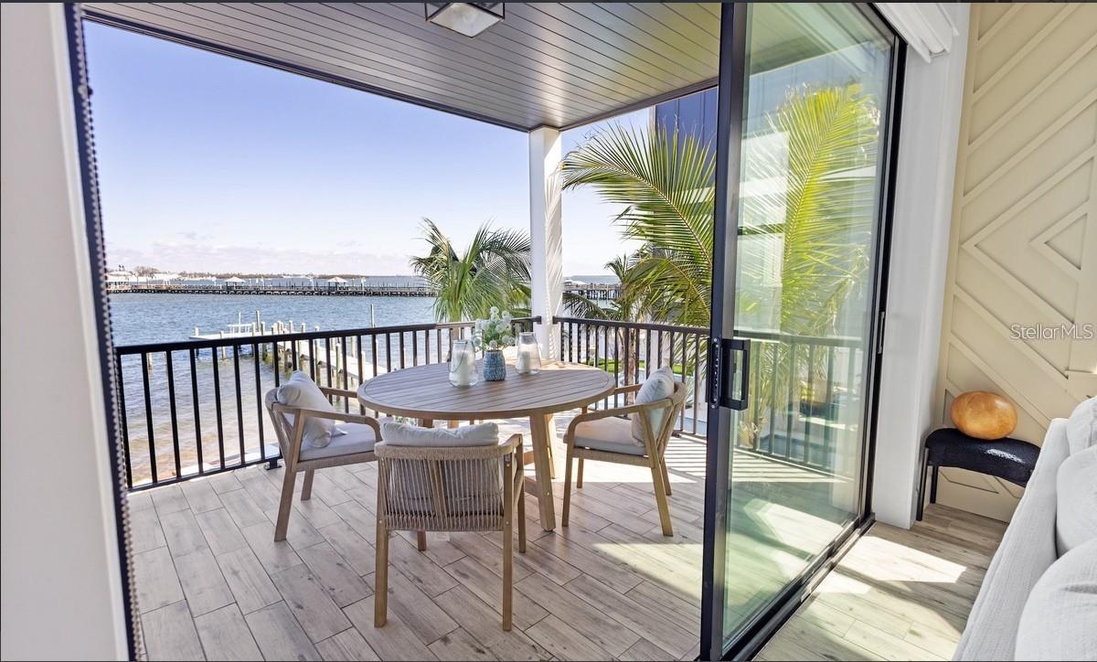 Image 18 of 81 For 203 Bay Drive N