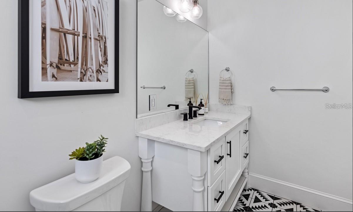 Image 28 of 81 For 203 Bay Drive N