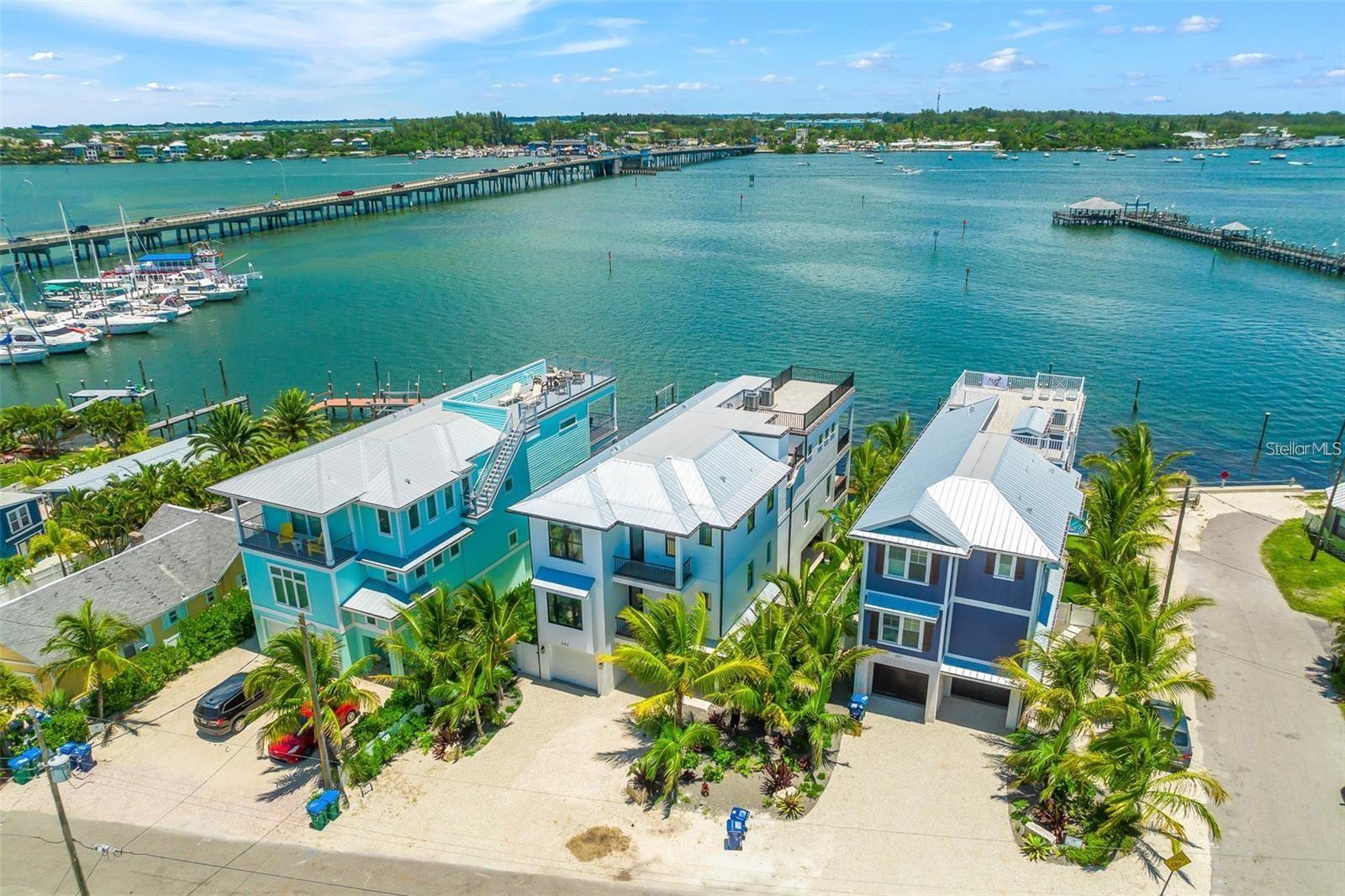 Image 5 of 81 For 203 Bay Drive N