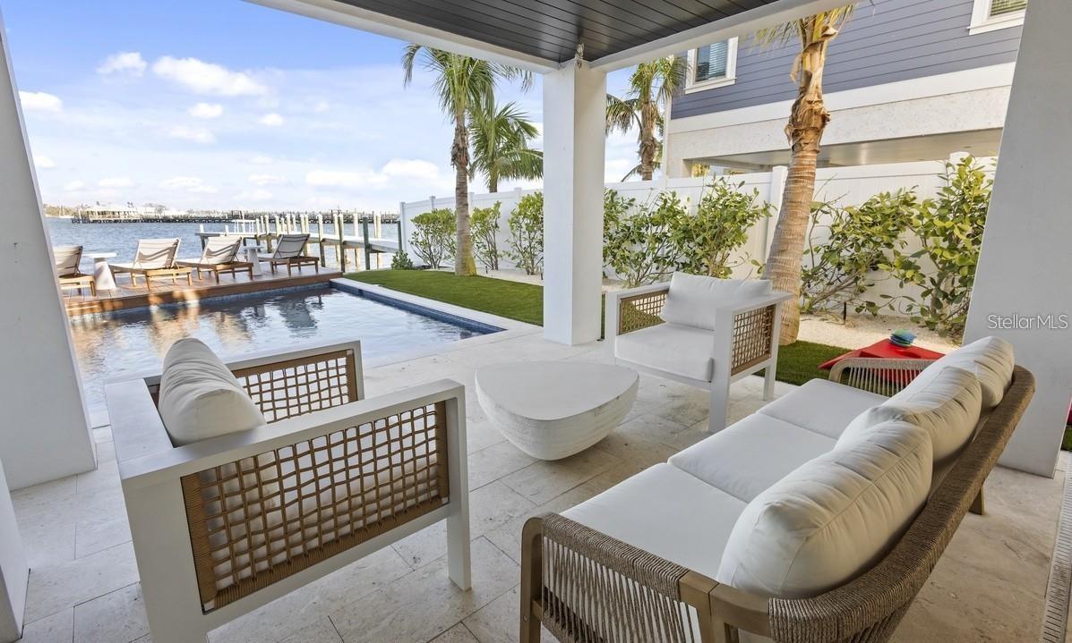 Image 64 of 81 For 203 Bay Drive N