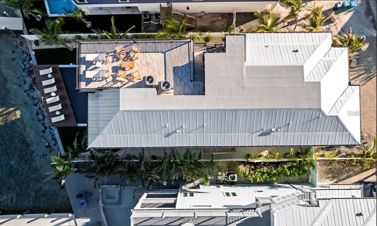 Image 9 of 81 For 203 Bay Drive N