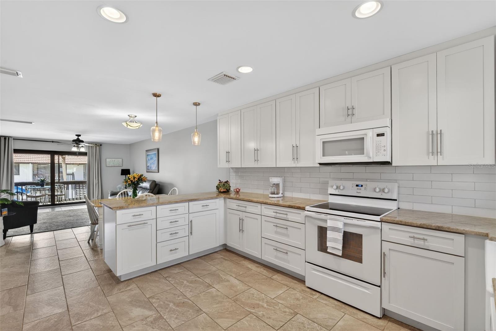 Image 11 of 43 For 1632 Stickney Point Road 201