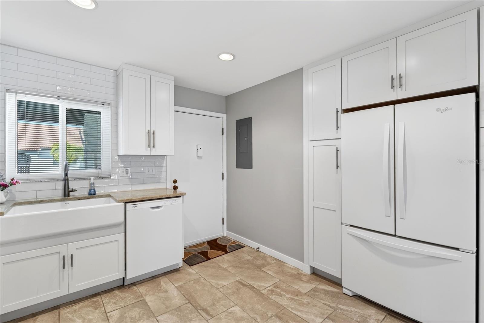 Image 12 of 43 For 1632 Stickney Point Road 201