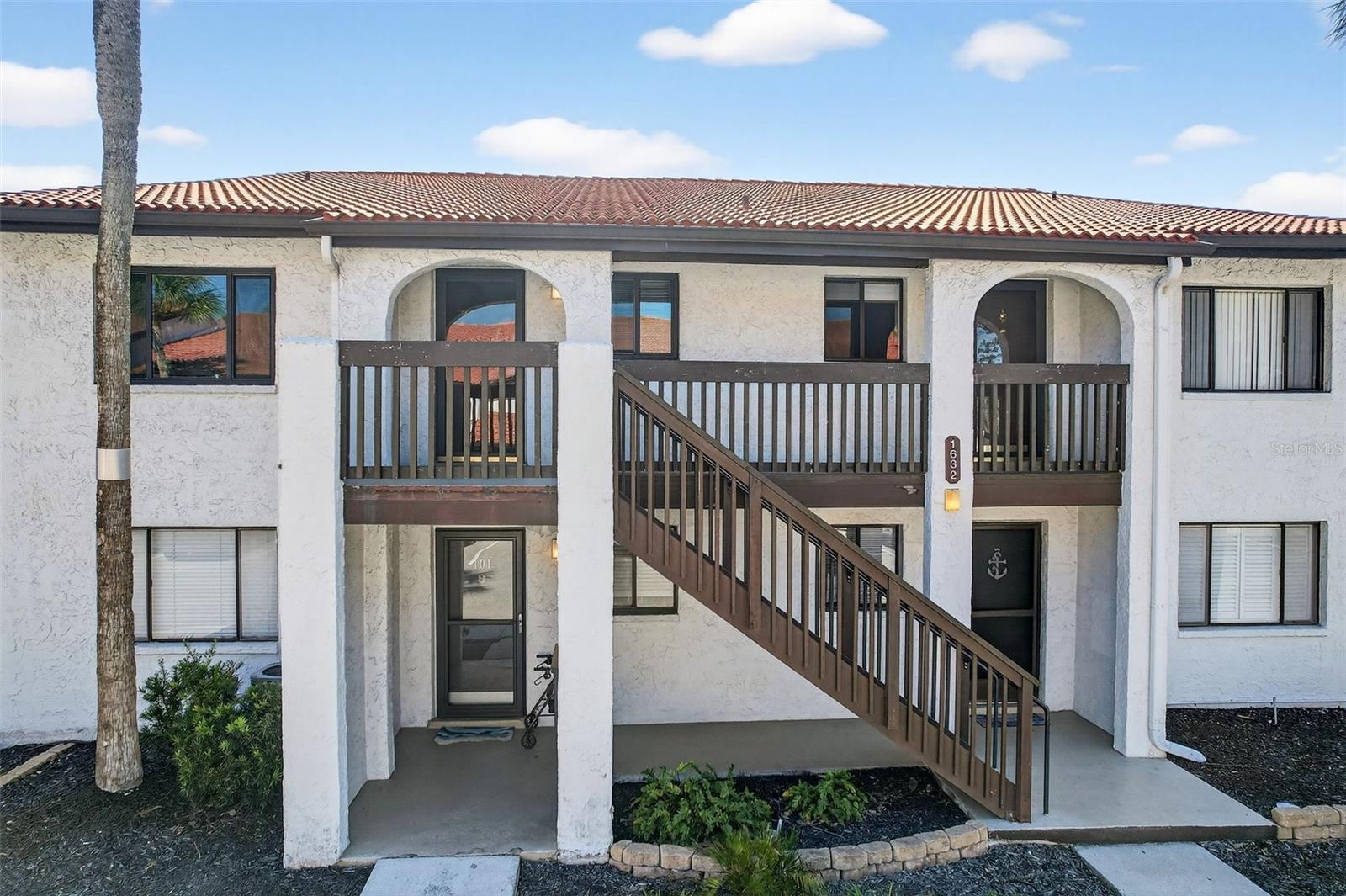 Image 25 of 43 For 1632 Stickney Point Road 201