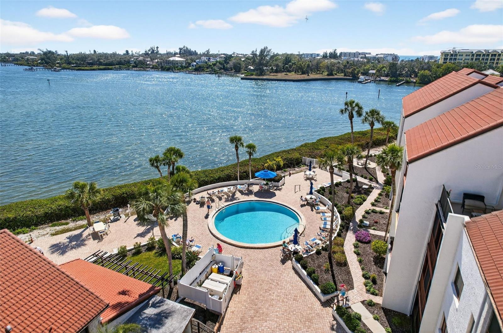 Image 33 of 43 For 1632 Stickney Point Road 201