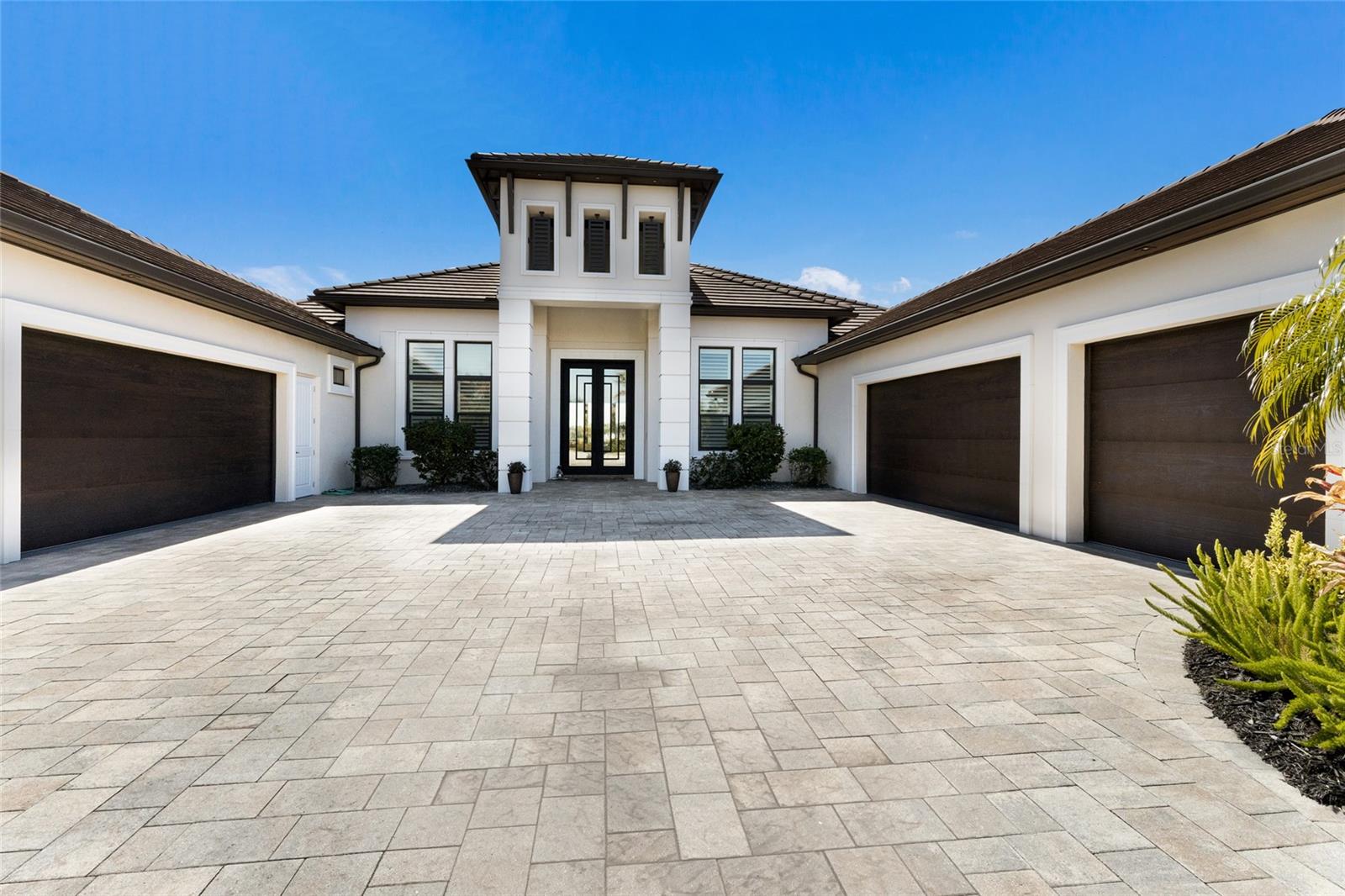 Image 5 of 99 For 8428 Lindrick Lane