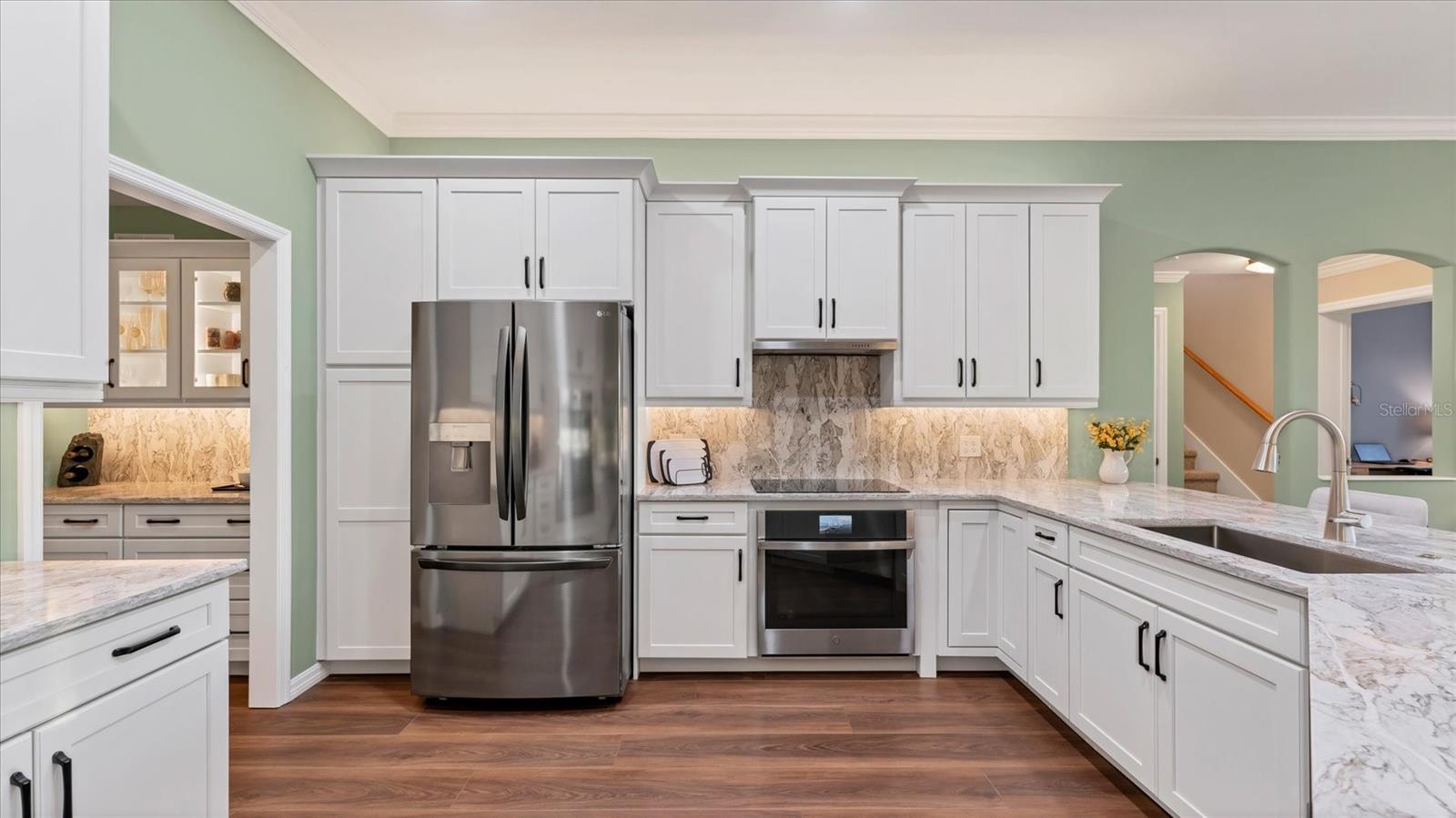 Listing photo id 13 for 7106 Pine Valley Street