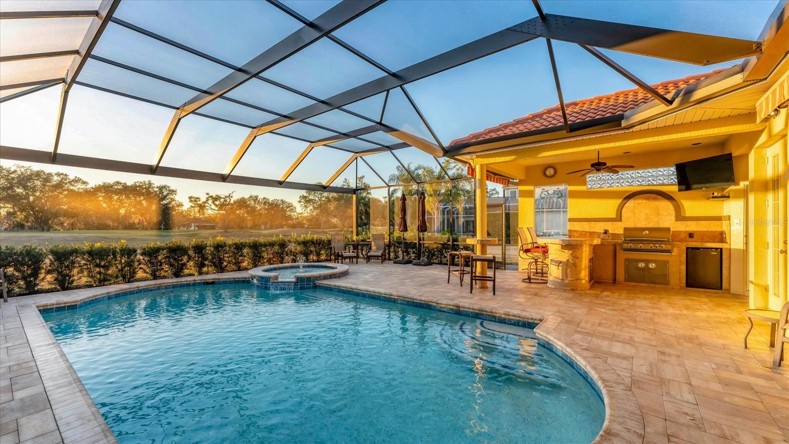 Listing photo id 17 for 7106 Pine Valley Street