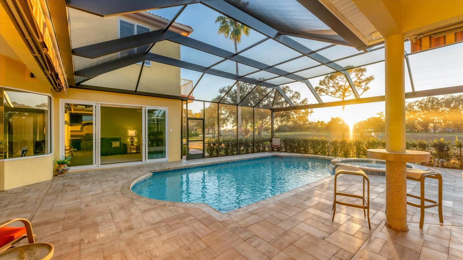 Listing photo id 19 for 7106 Pine Valley Street